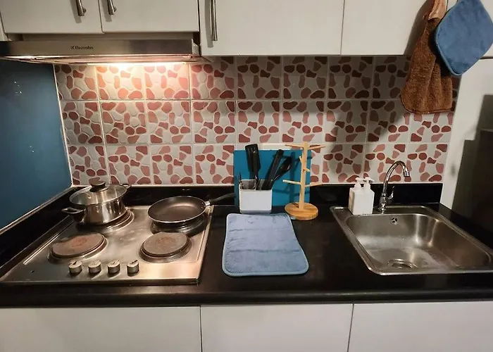 Homey 2br In Makati Apartment *